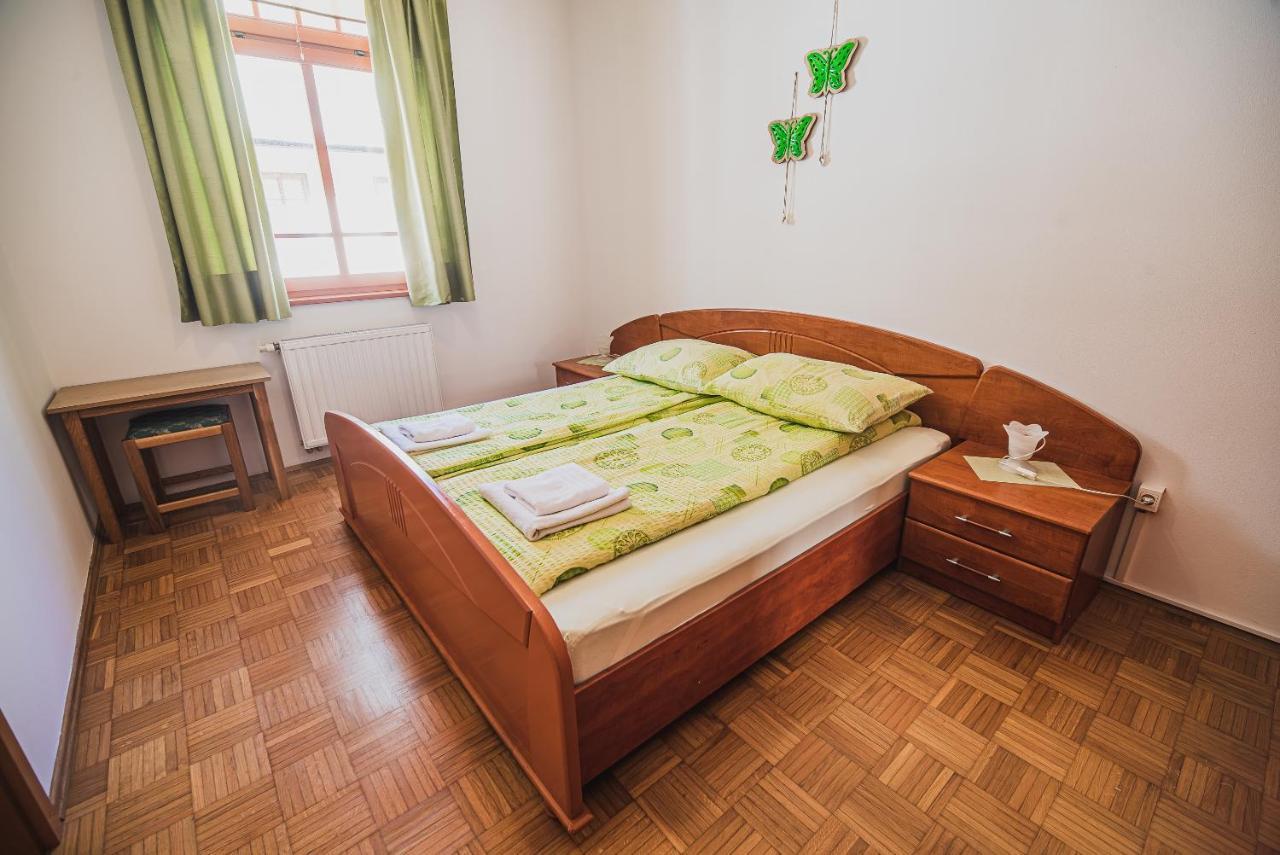 Apartments Rombon Klavdij With Free Onsite Parking 보베츠 외부 사진